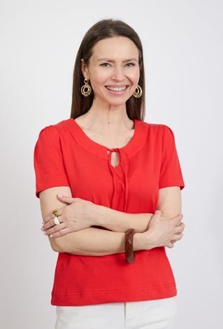 Czerwona bluzka damska z wiązaniem przy dekolcie