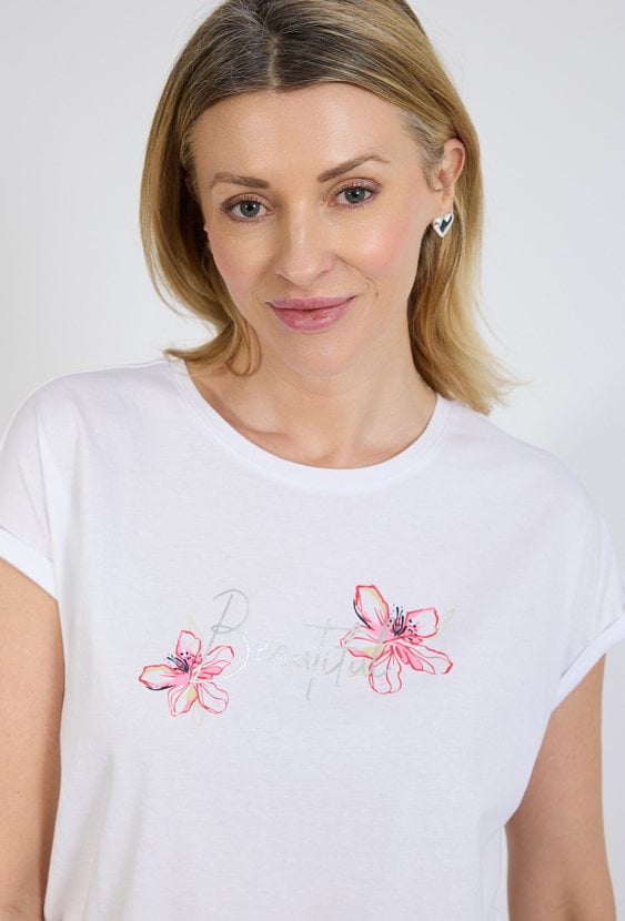 Biały t-shirt damski z napisem i kwiatami