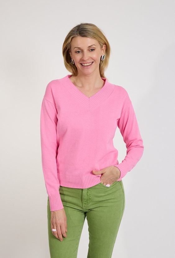 Różowy sweter damski z dekoltem V