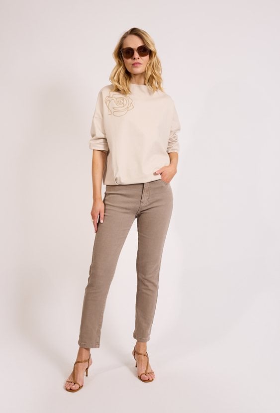 Bluzka damska beżowa z haftem – minimalistyczna elegancja