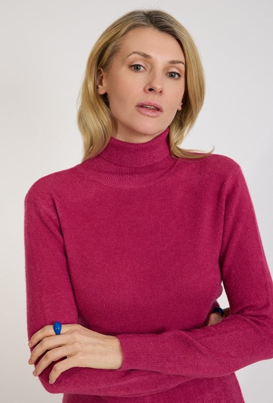 Sweter damski różowy golf