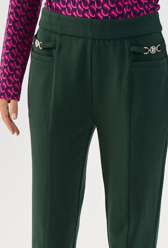 Eleganckie spodnie damskie z prostą nogawką