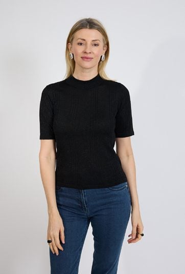 Czarny sweter damski półgolf dopasowany