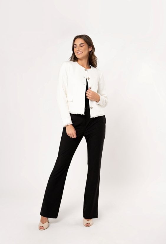 Elegancka biała marynarka damska