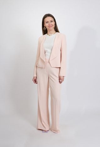 Pudrowa marynarka damska bez zapięcia