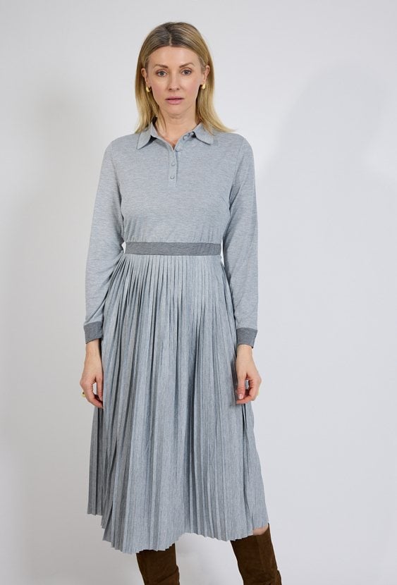Szara sukienka midi plisowana z kołnierzykiem