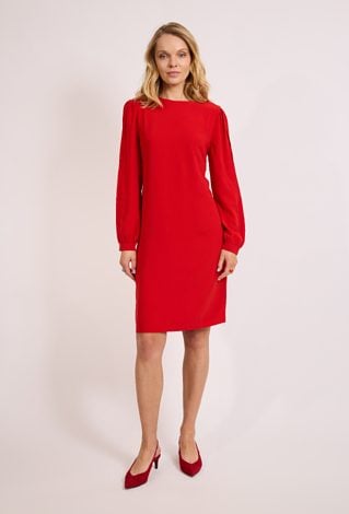 Czerwona prosta sukienka