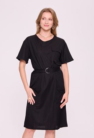 Czarna sukienka z paskiem – klasyczna sukienka casual