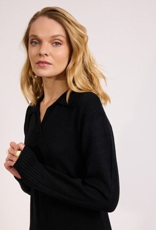 Czarna sukienka dzianinowa midi