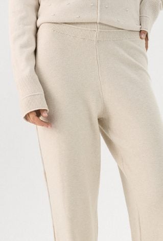 Beżowe spodnie dzianinowe