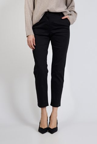 Czarne spodnie z kieszeniami