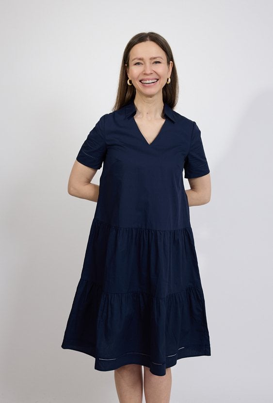 Sukienka damska granatowa z falbanami