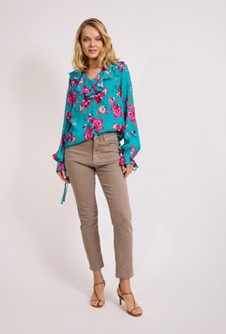 Bluzka w kwiaty z falbaną