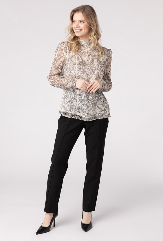 Wzorzysta bluzka z długim rękawem i stójką