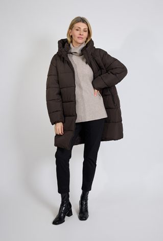 Brązowa kurtka pikowana z kapturem