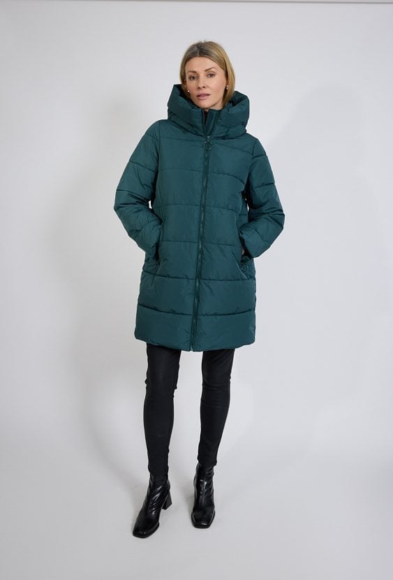 Zielona kurtka pikowana z kapturem