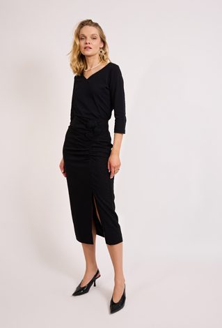 Czarna spódnica midi z marszczeniem