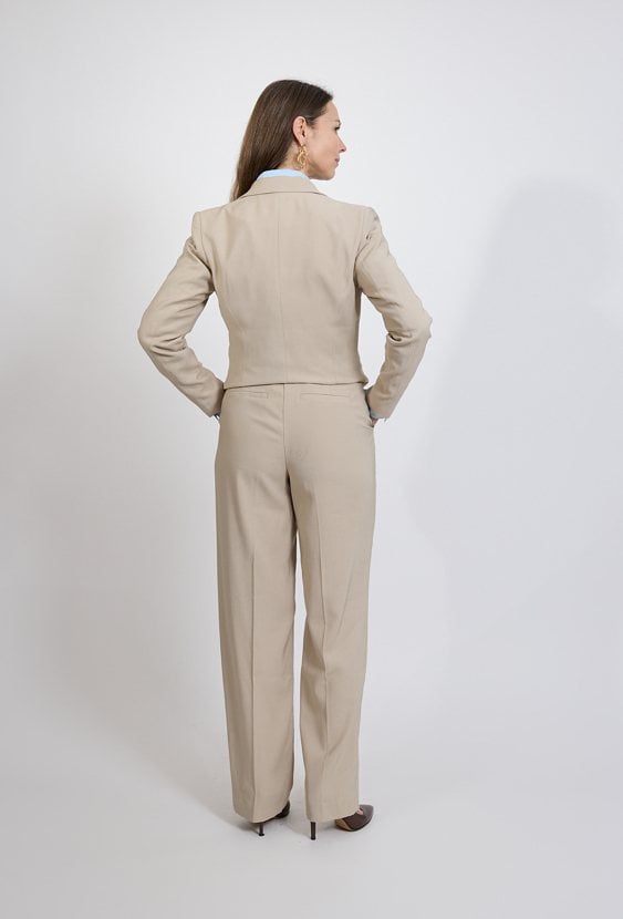 Spodnie damskie eleganckie beżowe