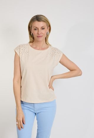 Beżowy t-shirt damski z ozdobnymi nitami na ramionach