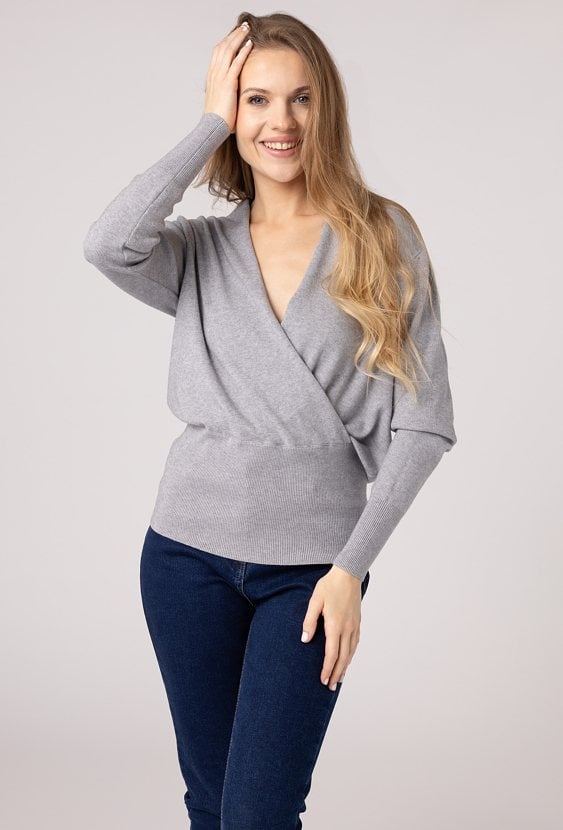 Szary sweter kopertowy damski