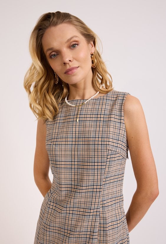 Sukienka ołówkowa w kratę bez rękawów