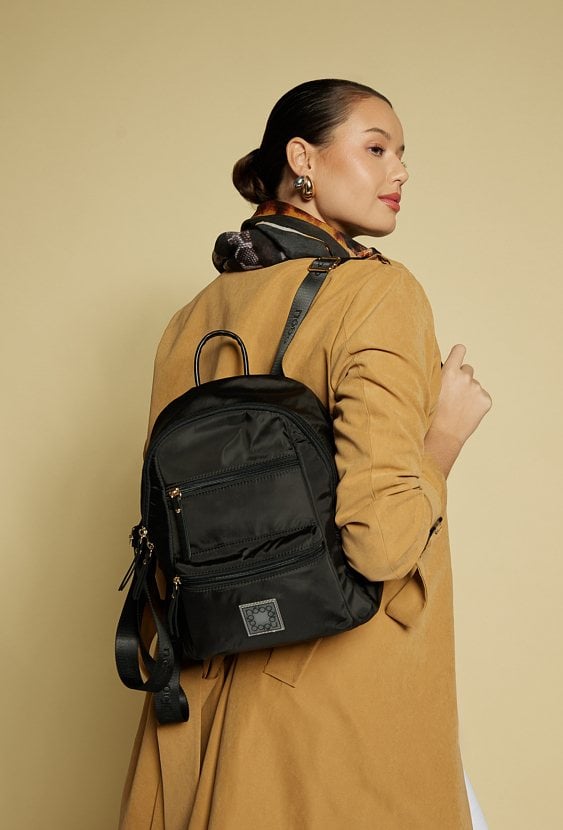 Plecak z kieszonkami