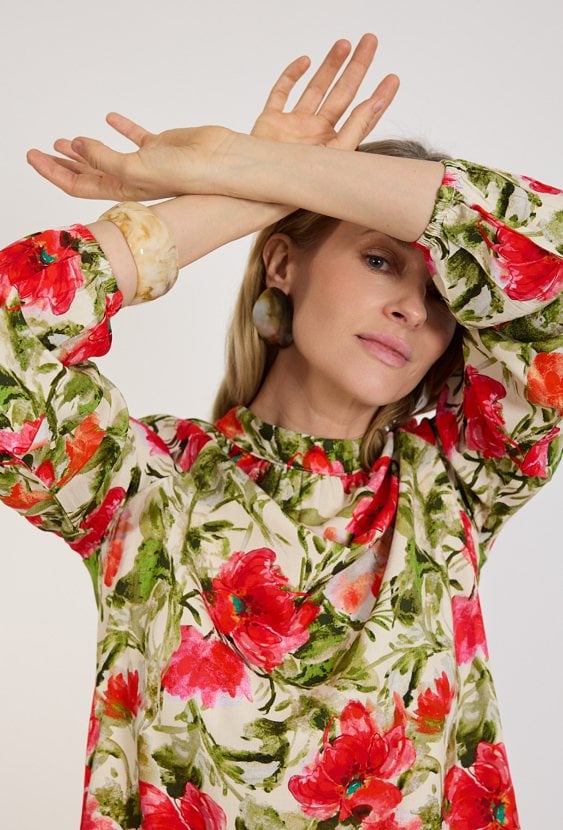 Sukienka damska w czerwone kwiaty z długim rękawem