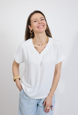 Biała bluzka damska z dekoltem V