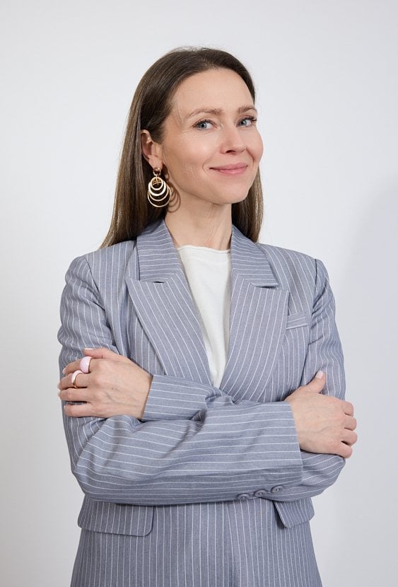 Szara marynarka damska w prążek