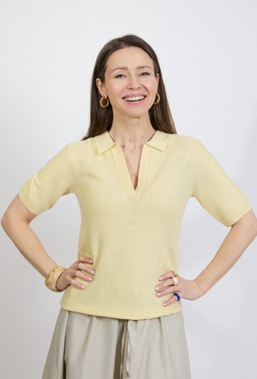 Żółty sweter damski polo